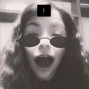 Meet your Posher, Bella